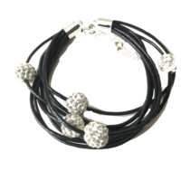 Lilla armbånd med små kugler